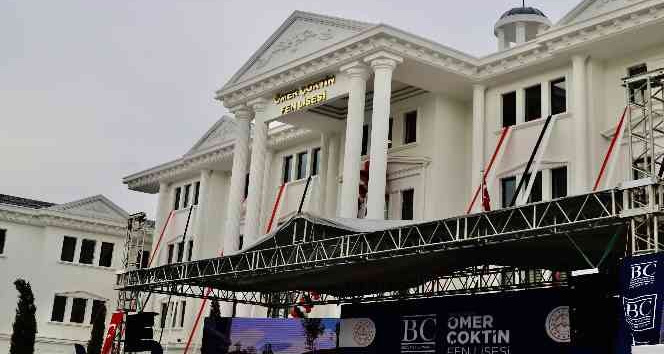 Mimarisiyle göz kamaştıran Ömer Çoktin Fen Lisesi açıldı