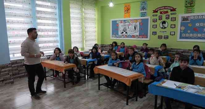 Esnaftan anlamlı şiir yarışması