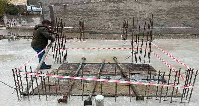 İHA’nın haberi ses getirdi, inşaat alanında tehlike saçan çukurun üzeri kapatıldı