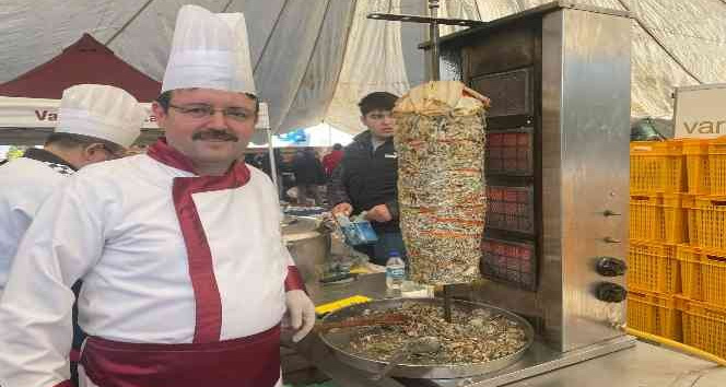 Ordu’da festivalde 10 ton hamsi ikram edildi