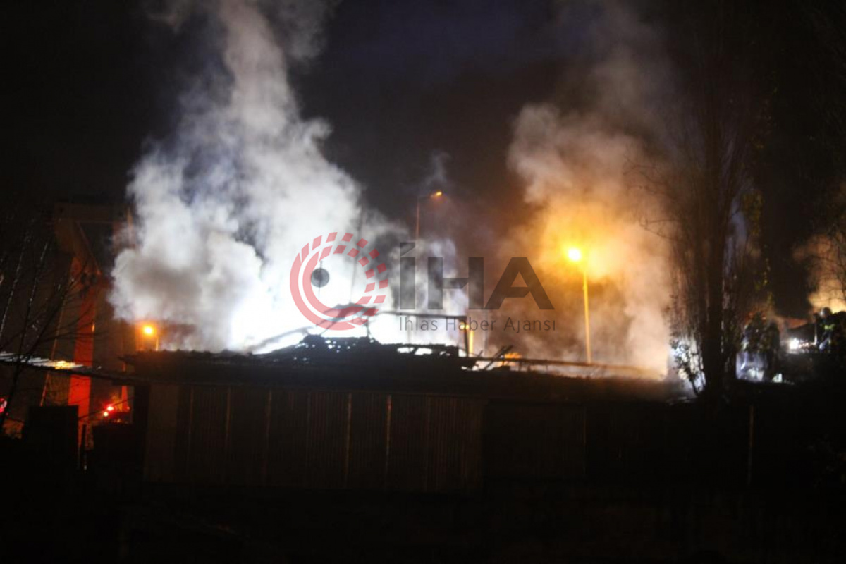 Kayseri&#039;de bekçi kulübesinde yangın paniği