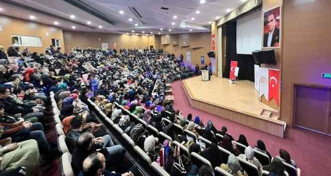 Bingöl’de ’Aile Bilinci’ konferansı yapıldı