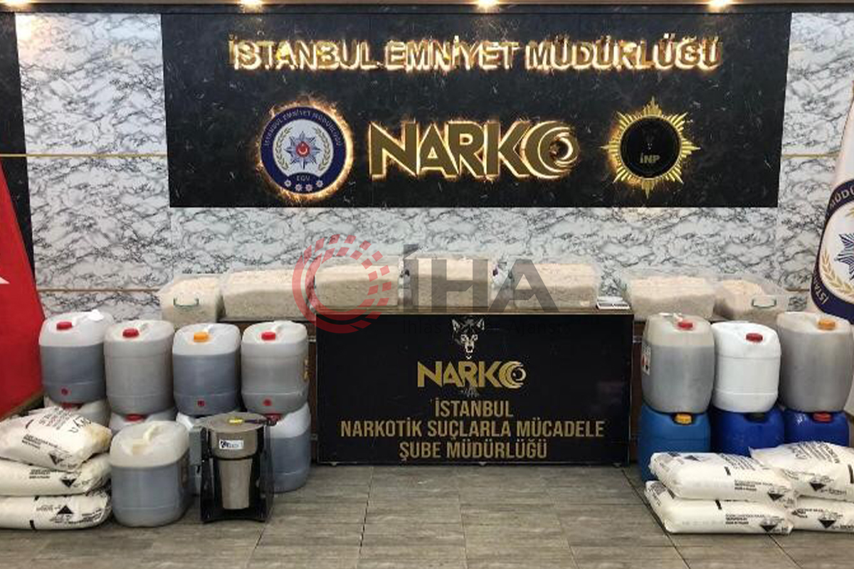 Bakan Soylu, İstanbul&#039;da yarım tondan fazla metamfetamin ele geçirildiğini açıkladı