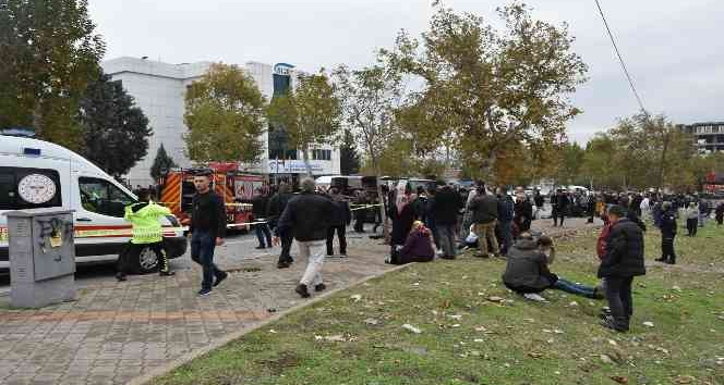 Servis minibüsüyle ile 5 aracın karıştığı kazada yaralı sayısı 17’ye çıktı