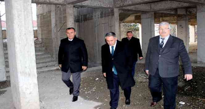 Vali Mete Buhara, Kaman ilçesinde inceleme de bulundu