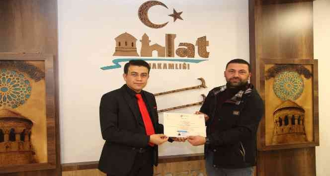 Ahlat’ta eğitimini tamamlayan genç çiftçi ve girişimciler sertifika aldı