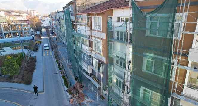 Niğde Belediyesi sokakları renklendiriyor