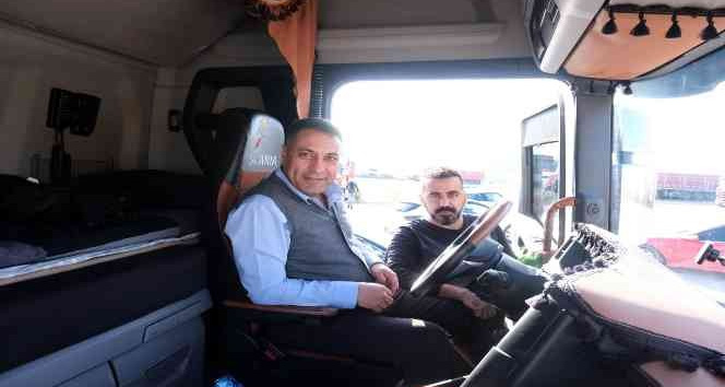 Başkan Ekinci, “Şoför esnafının işlerini kolaylaştırıyoruz”