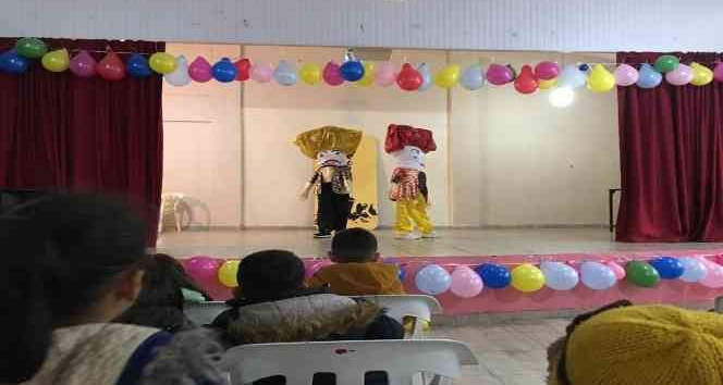 Uludere’de minik öğrenciler tiyatro ile tanıştı