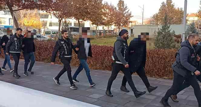 Kırşehir’de uyuşturucu operasyonu 29 gözaltı