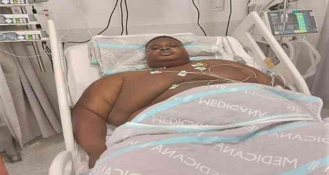 Nijerli 200 kilogram ağırlığındaki süper obez midesini Türkiye’de bıraktı