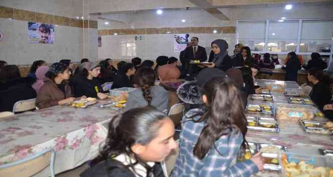 Muş’ta 18 bin 261 öğrenciye ücretsiz sıcak yemek
