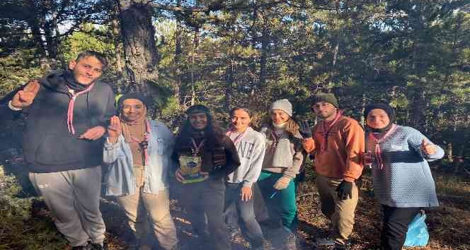 NEVÜ’lü Genç İzciler Temel Eğitim Kampında