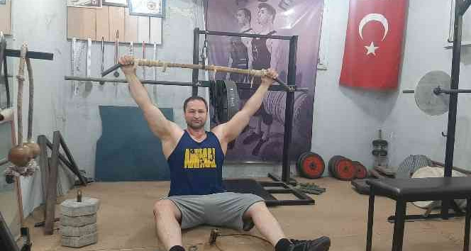 Evinin bodrum katından şampiyonluğa