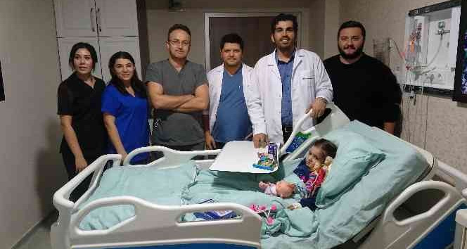 Doktorların umudunu kestiği küçük Mira, Türkiye’de sağlığına kavuştu