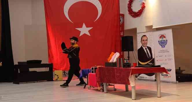 Yalova’da engelli çocuklara illüzyon gösterisi
