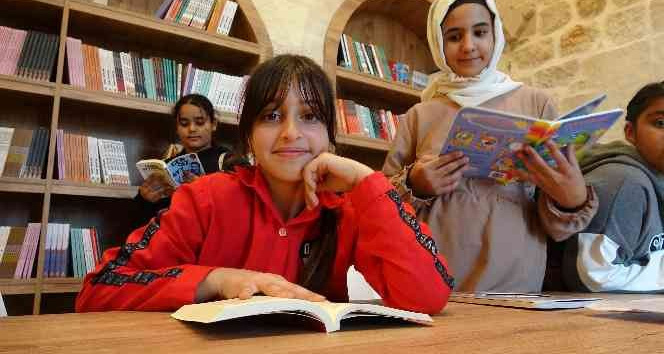 Mardin’in asırlık konağında 500 farklı eser ve 7 bin kitap vatandaşlara hizmet veriyor