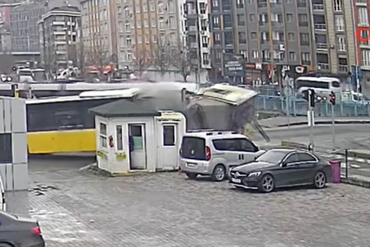İstanbul&#039;daki tramvay kazası güvenlik kamerasına yansıdı