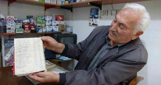 Giresunlu elektrikçi yarım asırlık müşteri defterlerine gözü gibi bakıyor