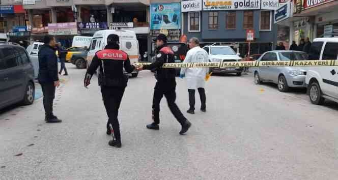 Seyir halindeki araçlardan birbirine kurşun yağdırdılar