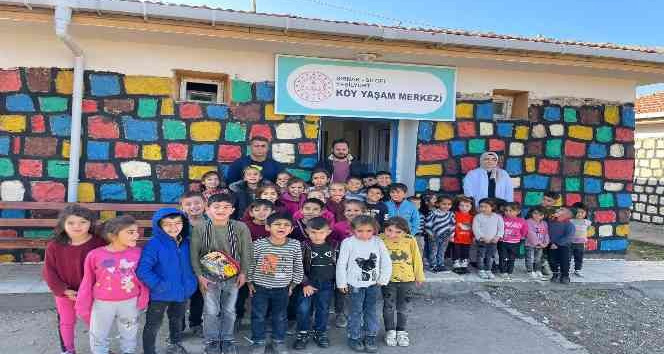 Silopi’de vatandaşlar köy yaşam merkezi kurslarıyla zamanlarını değerlendiriyor