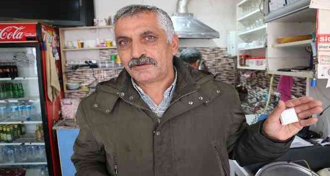 Edirne’de duyarlı çaycı bulduğu altının sahibini her yerde arıyor