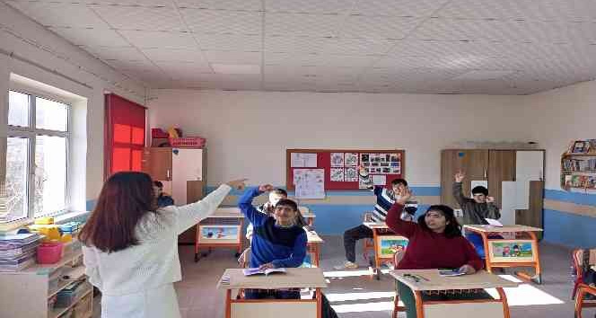 Özel öğrencilerden çok özel kitap: ’Bizim Penceremizden’