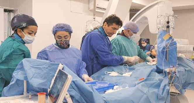 Kardiyolojinin kalbi Akdeniz Üniversitesi’nde attı
