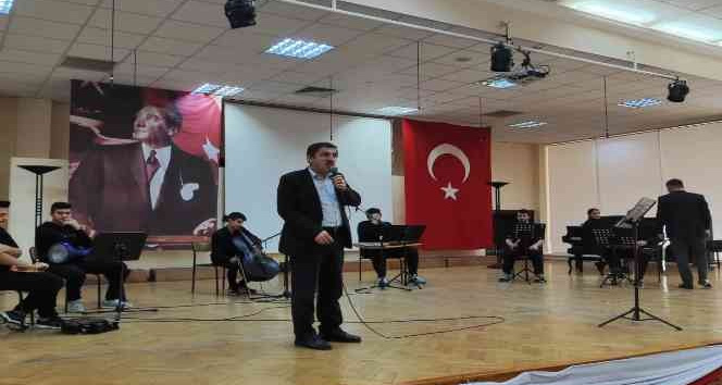 Zeki Müren eserleriyle anıldı