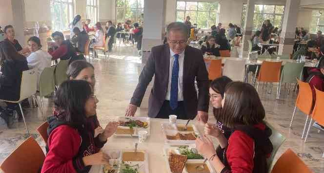 Niğde’de 6 bin öğrenci ücretsiz yemek yiyor