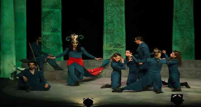 NEVÜ’de ‘Binbir Gece Masalları’ tiyatro oyunu sahnelendi