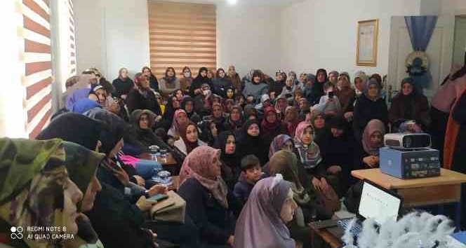 14 yaşındaki  Simanur 7 ayda hafız oldu