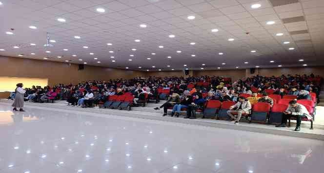 Bingöl’de öğrencilere “Evlilik Öncesi Eğitim” semineri verildi