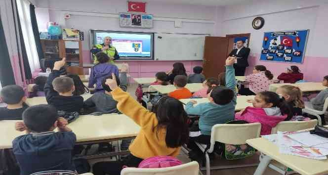 Kırklareli’nde öğrencilere trafik eğitimi