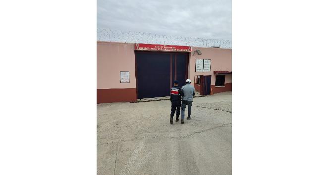 Osmaniye’de 4 yıl hapis cezasıyla aranan hükümlü yakalandı