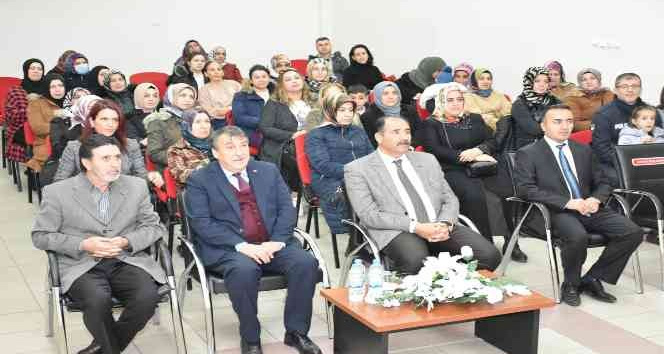 Aile Okulu Projesi veli eğitimi sertifika töreni düzenlendi