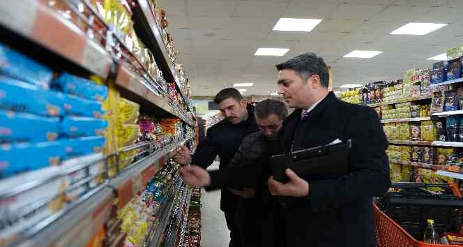 Erzincan’da marketlerde ürün denetimi