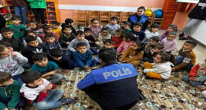 Cizre’de öğrencilere polislik mesleği tanıtıldı