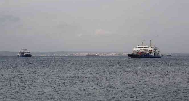 Gökçeada ve Bozcaada feribot seferlerine 2 gün fırtına engeli