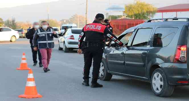 Erzincan’da çeşitli suçlardan aranan 6 kişi yakalandı