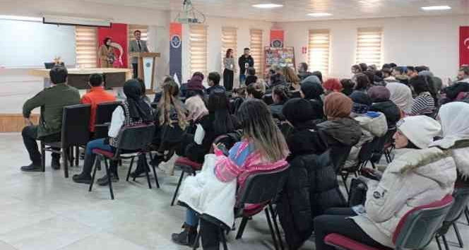 Çıldır MYO öğrencilerine kaymakamlık mesleği anlatıldı