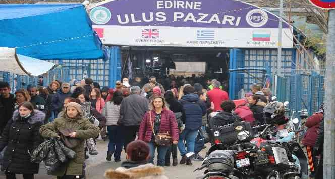Edirne’ye akın eden Bulgarlar esnafın yüzünü güldürdü