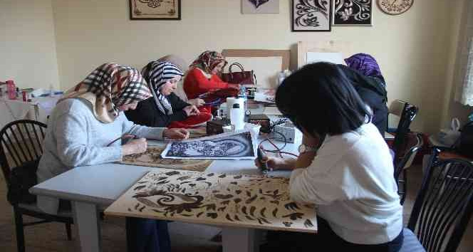 Sosyal aktivite arayışında olanlar Aziziye Halk Eğitimi Merkezi’nin yolunu tutuyor