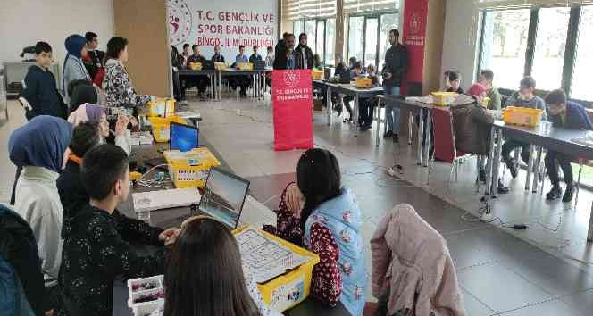 Deneyap Teknoloji Atölyeleri gençlerin umudu oldu