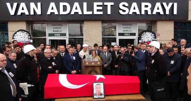 Van’da vefat eden Cumhuriyet Savcısı için tören düzenlendi