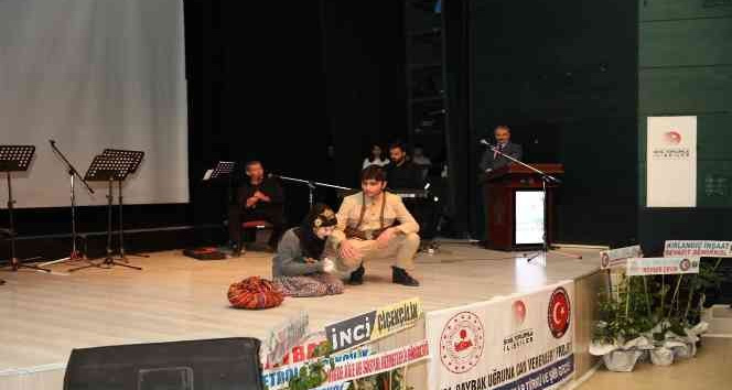 Şehit ailelerinden şiir gecesi