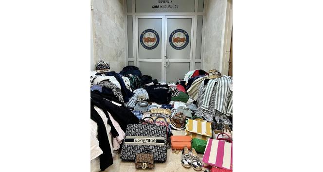 Edirne’de ünlü markaların bin 422 taklit ürünü ele geçirildi