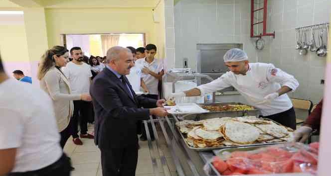 Mardin’de taşımalı eğitim gören 47 bin öğrencinin yemeği milli eğitimden