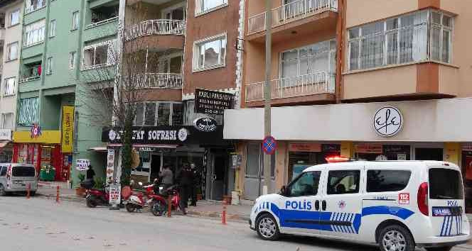 Yaşlı adam pansiyonda ölü bulundu
