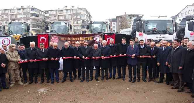 Muş İl Özel İdaresi parkı 13 yeni iş makinesi ile güçlendirildi